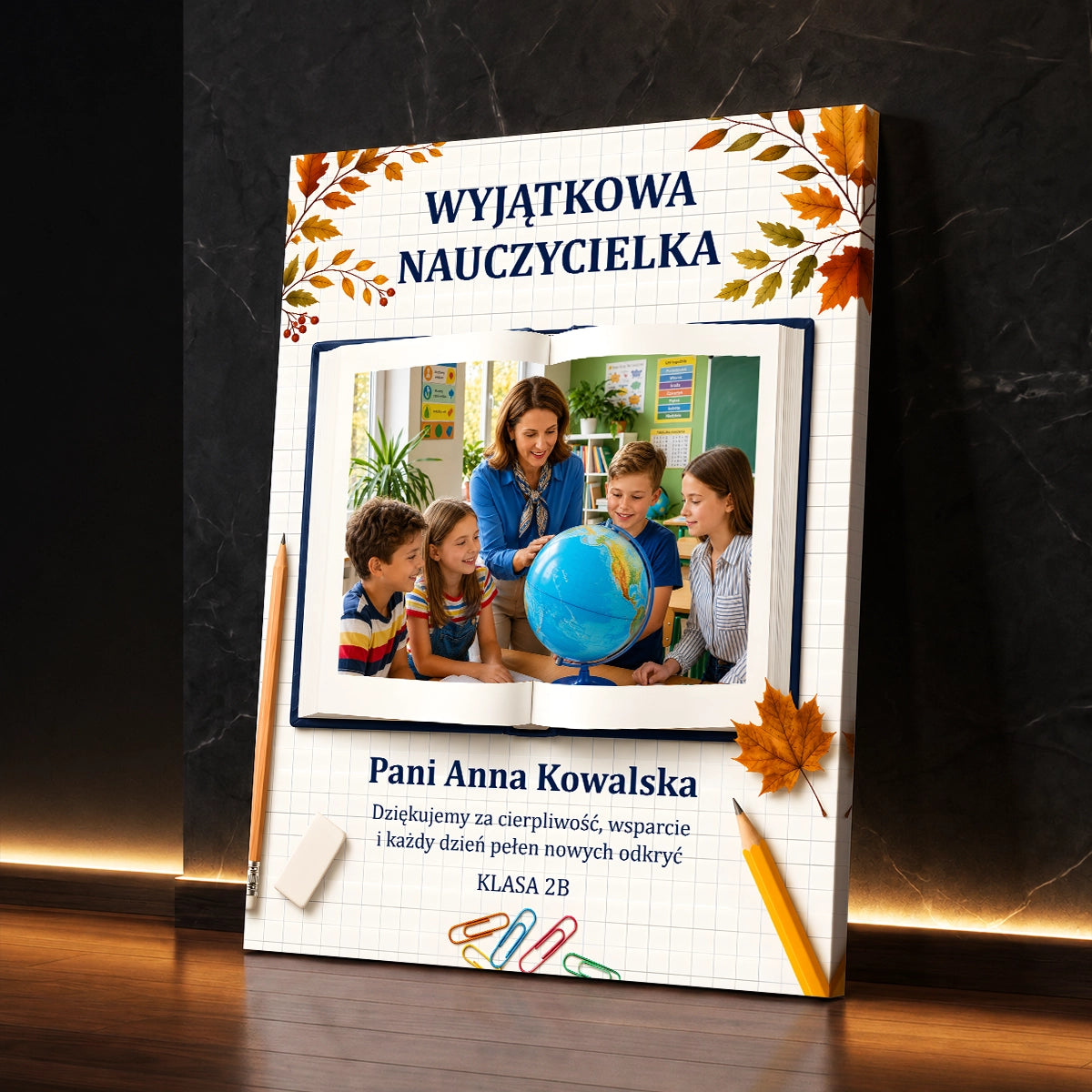 Personalizowany prezent dla nauczycielki na koniec roku - zdjęcie na płótnie w formie otwartej książki z podziękowaniem