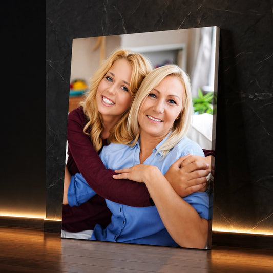 Personalizowany prezent dla mamy na urodziny od dziecka – fotoobraz na płótnie z fotografią mamy i córki
